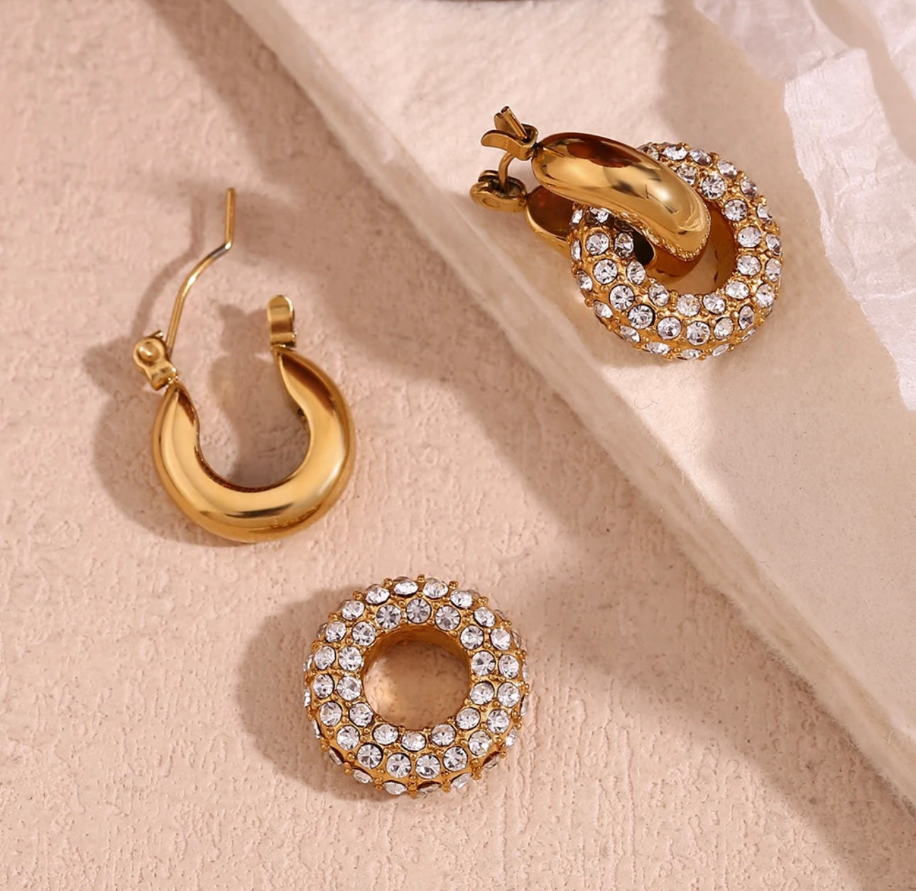 ARIANA HOOPS