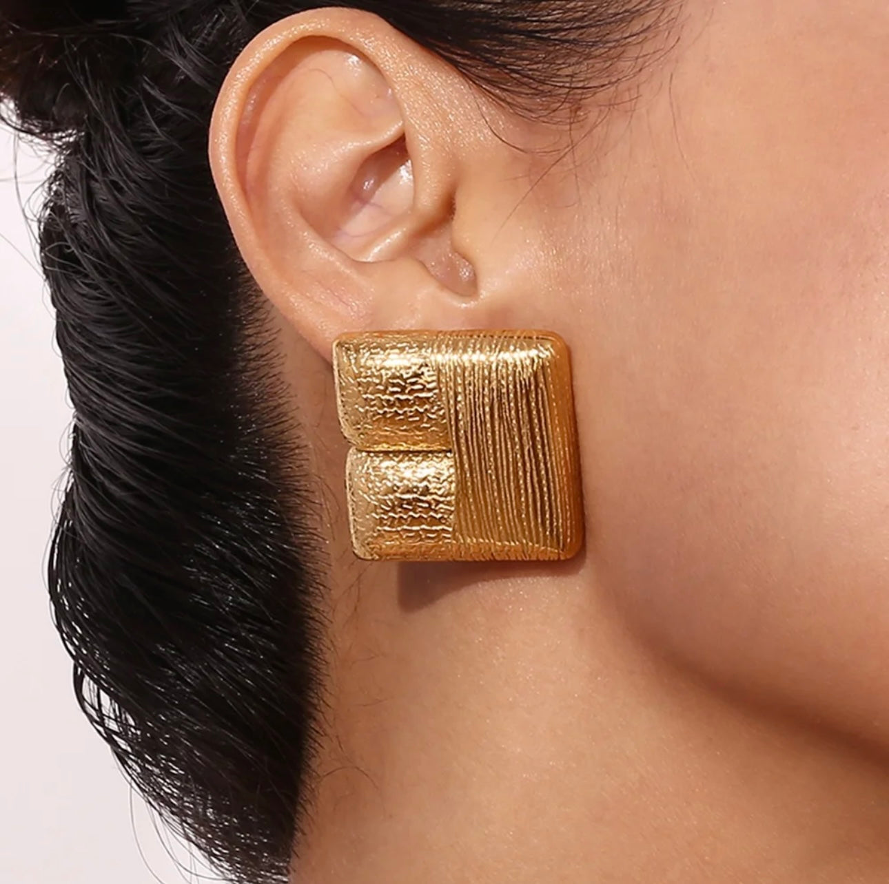 MIA EARRINGS