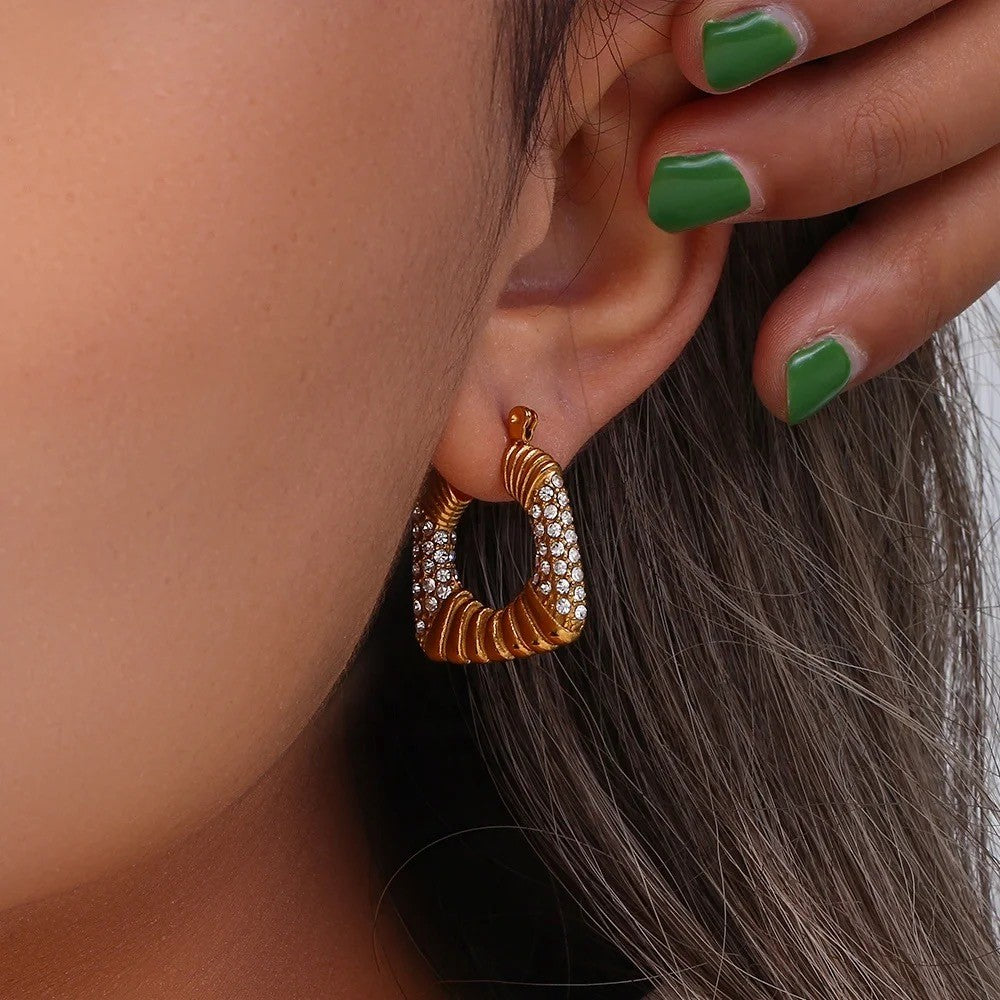 BELLA HOOPS