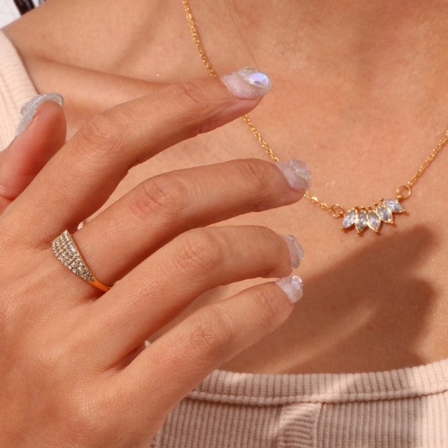 LUNA RING