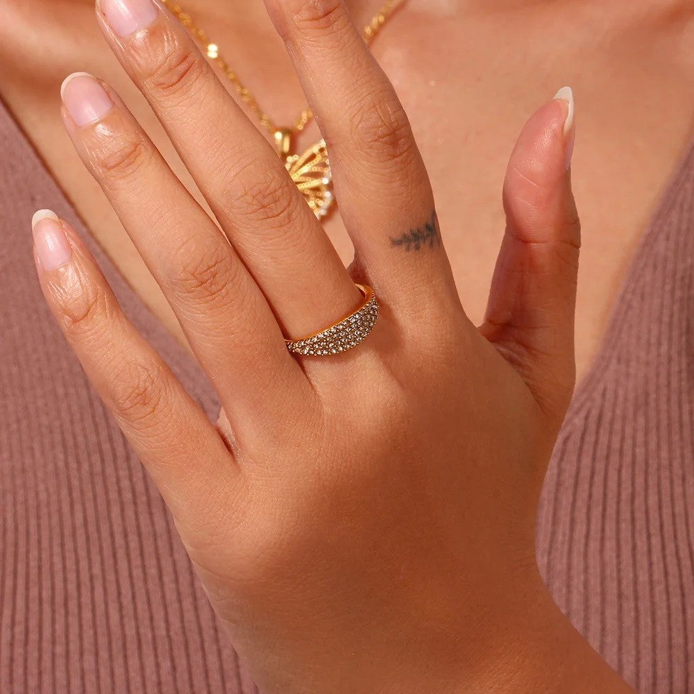 LUNA RING