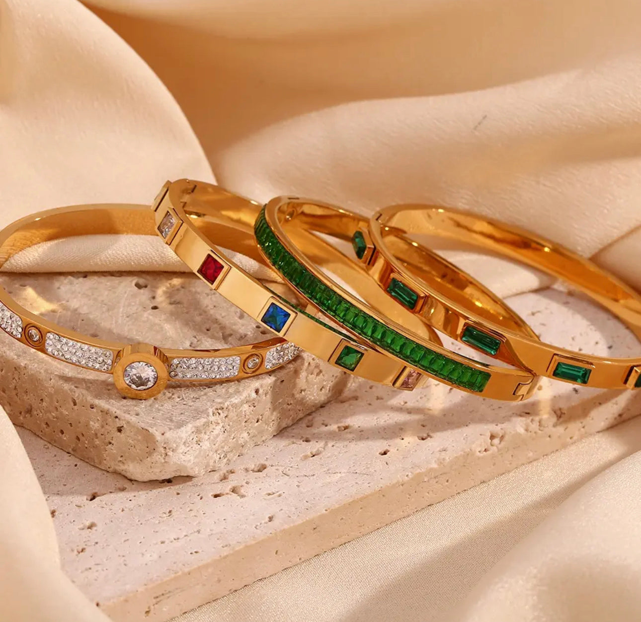 SWAROVSKI BANGLE