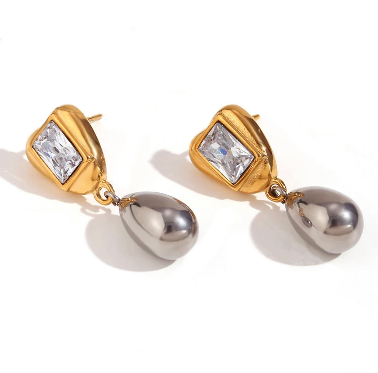 ALIA DROPS EARRINGS