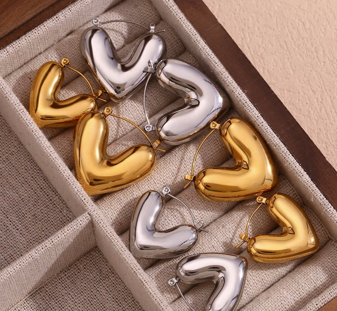 NINA HOOPS