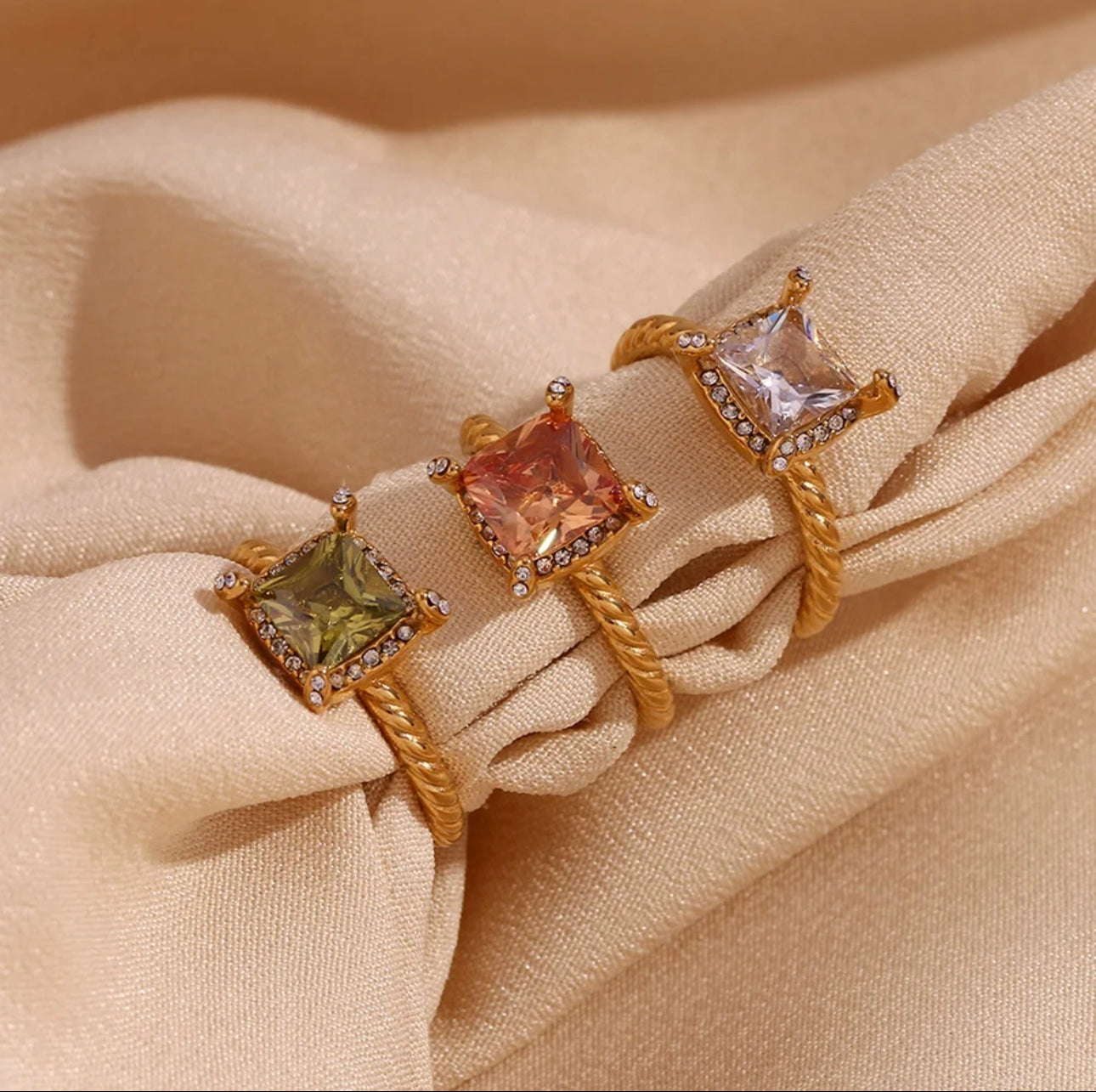 PRETTY ROCK RING