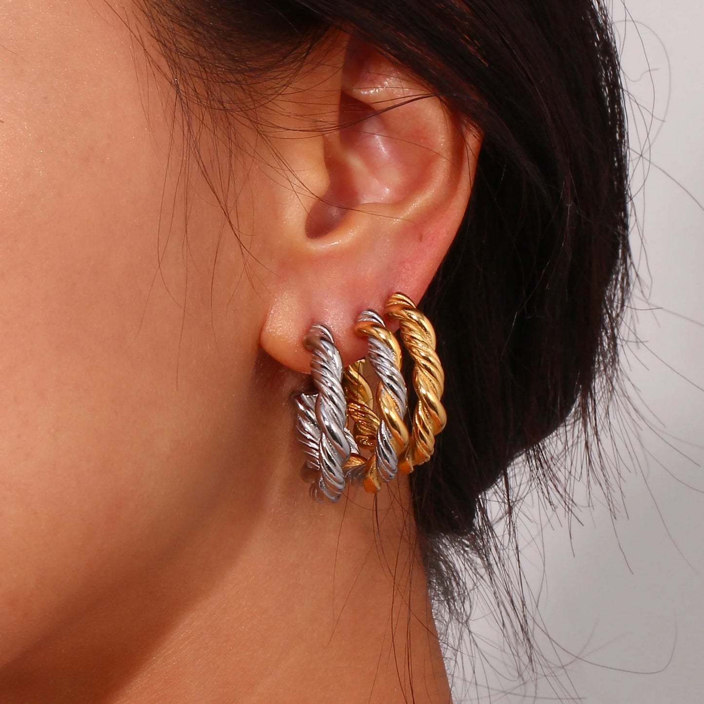 MIA HOOPS